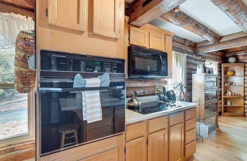 Bloomington Cabin | Hike, Fish & Boat Nearby! Bloomington Family Cabin