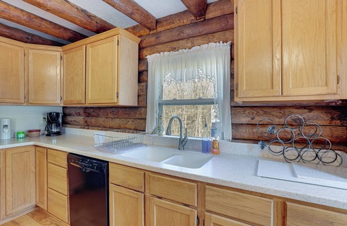 Bloomington Cabin | Hike, Fish & Boat Nearby! Bloomington Family Cabin