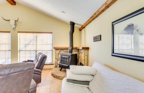 Sulphur House | Hike, Fish & Explore: Family Cabin in Sulphur!