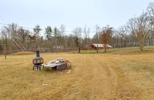 McMinnville House | Hike, Fish & Explore: McMinnville Farmhouse + Yard