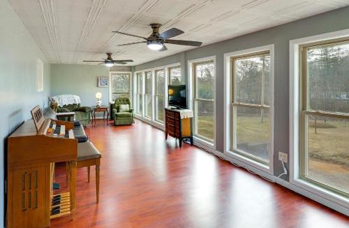 McMinnville House | Hike, Fish & Explore: McMinnville Farmhouse + Yard