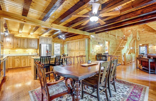 Burnsville Cabin | Hike, Fish & Golf: Burnsville Retreat w/Deck!