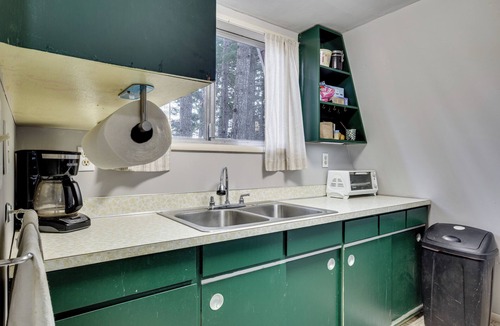 Wasco County Cabin | Hike, Fish & Ski! Waterfront Tygh Valley Cabin