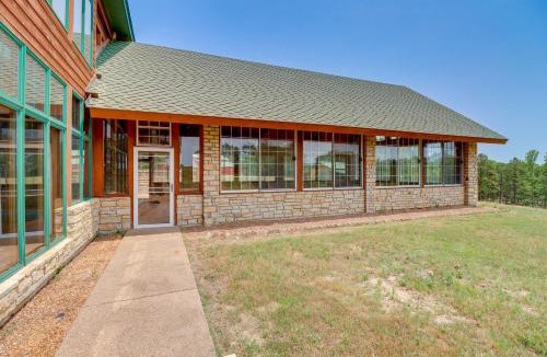 Fairfield Bay Apartment | Hike & Fish: Studio w/Pool Access in Shirley!