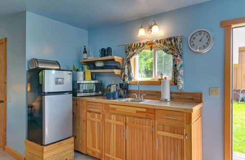 Hobart Apartment | Hike, Fish & Unwind! Catskills Studio w/Mtn Views