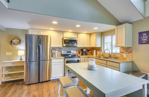 Bonner County Cabin | Hike, Fish & Unwind: Cocolalla Lake Home w/Dock!