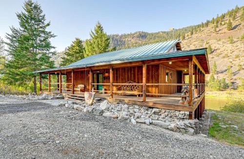 Superior House | Hike, Fish & Unwind: Remote Escape in Montana