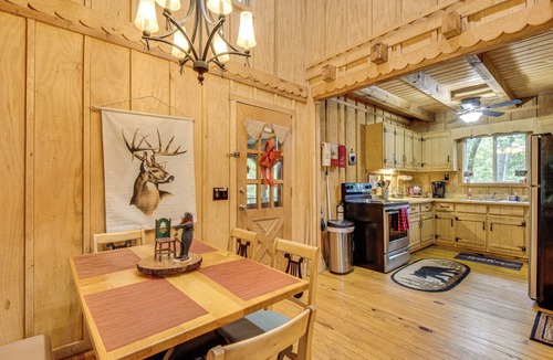 Sautee Nacoochee Cottage | Hike & Fish: Wooded Cabin Near Downtown Helen