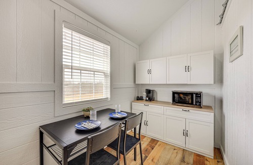 Cotulla Apartment | Hike, Hunt & Fish: Pet-Friendly Studio in Dilley!