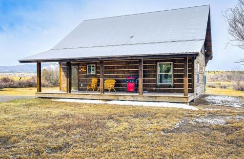 Del Norte House | Hike, Hunt & Unwind: Mtn-View Cabin in Del Norte!