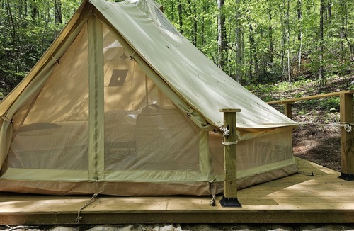 Turtletown RV Rental | Hike-In Stargazer Tent in Secluded "Hollar"