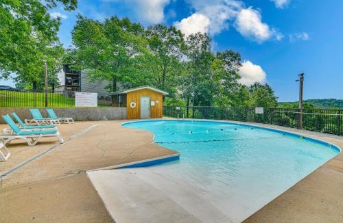 Notch Estates House | Hike & Leaf Peep! Condo 2 Mi to Silver Dollar City