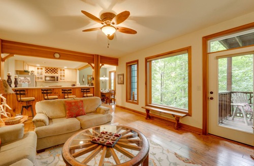 Mountain Air Condo | Hike On-Site at 'Mountainview Manor' in Beech Mtn!