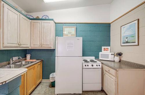 Whitney Apartment | Hike On-Site: Lake Whitney Studio Hideaway