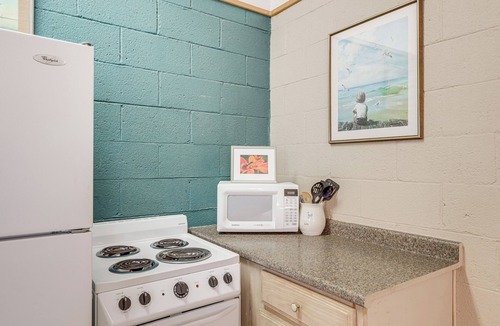 Whitney Apartment | Hike On-Site: Lake Whitney Studio Hideaway