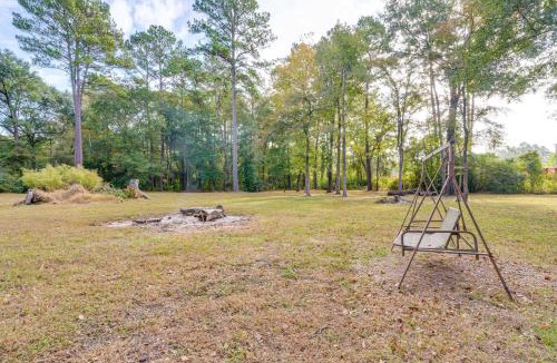 Magnolia House | Hike & Relax: Tranquil Wooded Escape in Hockley