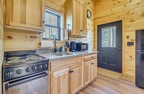 Hopewell House | Hike, Ski & Swim: Hopewell Cabin w/Rolling Views