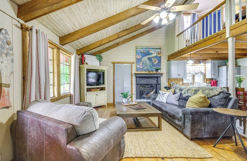Roach Cabin | Hike, Swim & Fish: Lakefront Cabin in Roach!