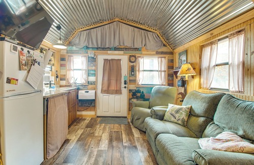 Summerfield Cabin | Hike the Ouachitas! Remote Mtn Hideaway w/Trails