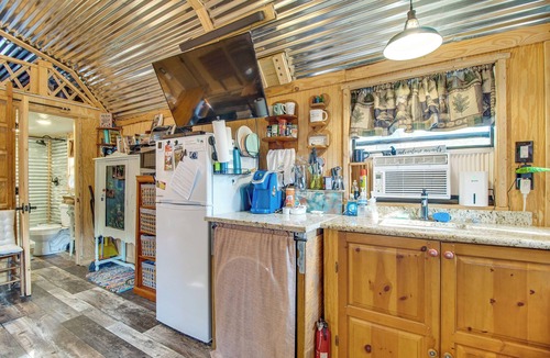 Summerfield Cottage | Hike the Ouachitas! Remote Mtn Hideaway w/Trails
