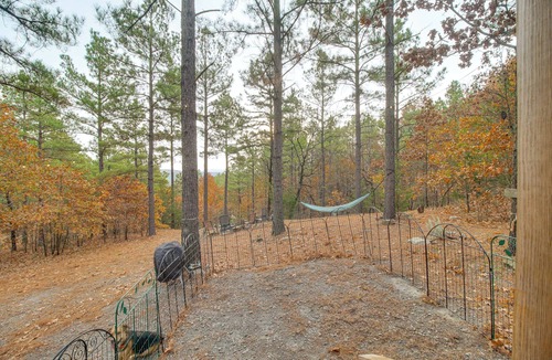 Summerfield Cottage | Hike the Ouachitas! Remote Mtn Hideaway w/Trails