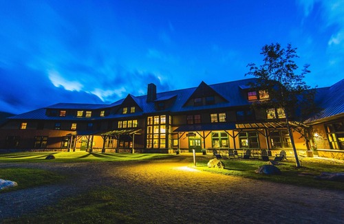 Carroll Condo | Hike the Whites! Free Breakfast, Shared Bath, Hike/Ski trail Access