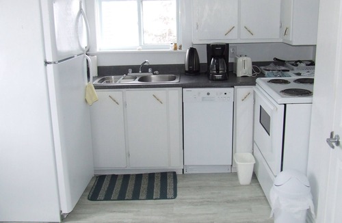 Twillingate House | Hikers paradise, main trails 5 min. walk.