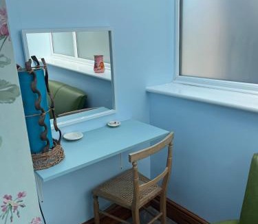 Worthing House | Hikers Rest