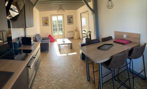 Bracquemont House | Hiking and beachfront