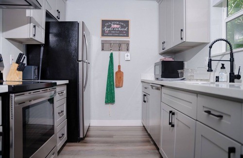 Apple Hill Condo | Hiking, Bike Trails, Family Fall Fun-Apple Hill