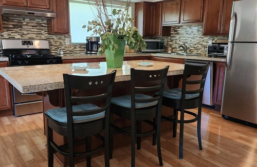 Lake Morton-Berrydale Apartment | Hiking, Biking, Golfing, Paddle Boarding, Kayaking and MORE!