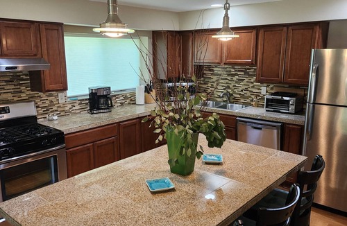 Lake Morton-Berrydale Apartment | Hiking, Biking, Golfing, Paddle Boarding, Kayaking and MORE!