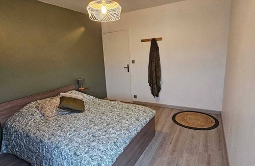 Signy-lAbbaye House | Hiking break