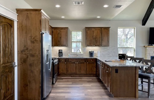 Nemo House | Hiking Delight - Premier Waterfront Escape at Twin Canyons Longhorn Ranch
