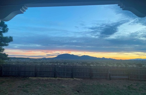 Edgewood House | Hiking Nearby! Mountain-View Home Outside ABQ
