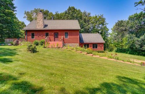 Ellsworth Apartment | Hiking Nearby! Secluded Ellsworth Apartment
