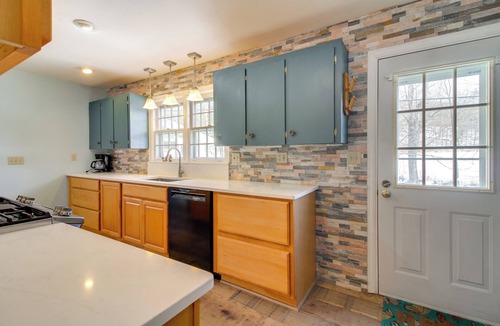 East Haven  Rutland County House | Hiking & Skiing Galore! Home in East Wallingford
