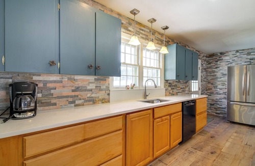 East Haven  Rutland County House | Hiking & Skiing Galore! Home in East Wallingford