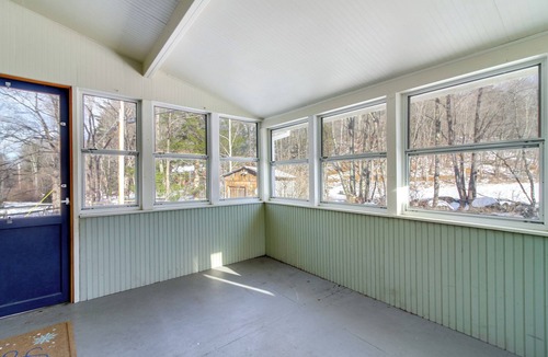 East Haven  Rutland County House | Hiking & Skiing Galore! Home in East Wallingford