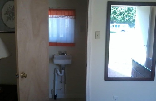 Ardara Hotel | Hiland Terrace Hotel