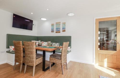 Trevone Apartment | Hilbre