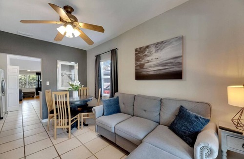 South Seminole Heights House | Hilda`s Hideaway