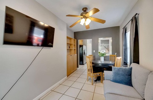 South Seminole Heights House | Hilda`s Hideaway