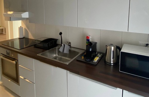 District 4 Apartment | HildaThree