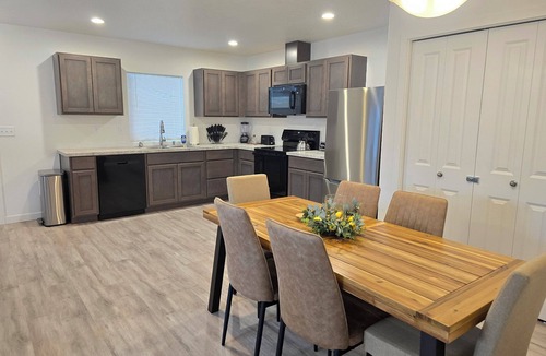 Umatilla House | Hill Base Modern