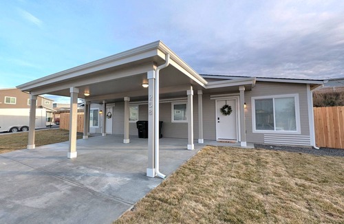 Umatilla House | Hill Base Modern