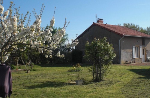 Chenay-le-Chatel Cottage | hill cottage chenay le chatel