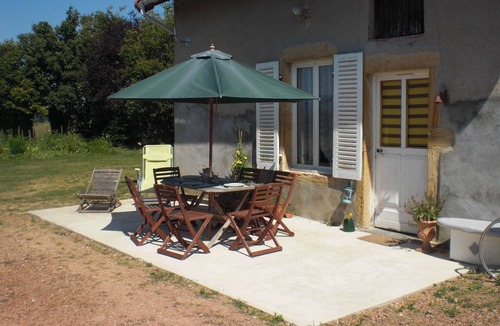 Chenay-le-Chatel Cottage | hill cottage chenay le chatel