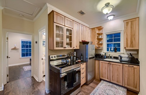 Peyton Brook At Rob Roy Cottage | Hill Country 2BR Wellness Retreat with Pool, Sauna, & Gym