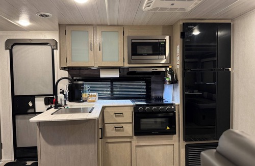 Spring Branch RV Rental | Hill Country Bear Retreat - Minutes from Guadalupe River Nature-Lover’s Hideaway